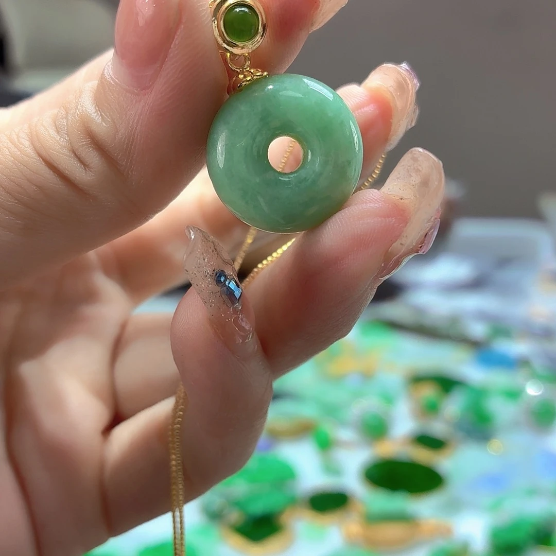颈饰未镶嵌翡翠翡翠