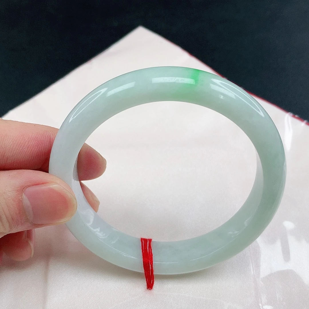 翡翠手镯未镶嵌圈59.5。1304