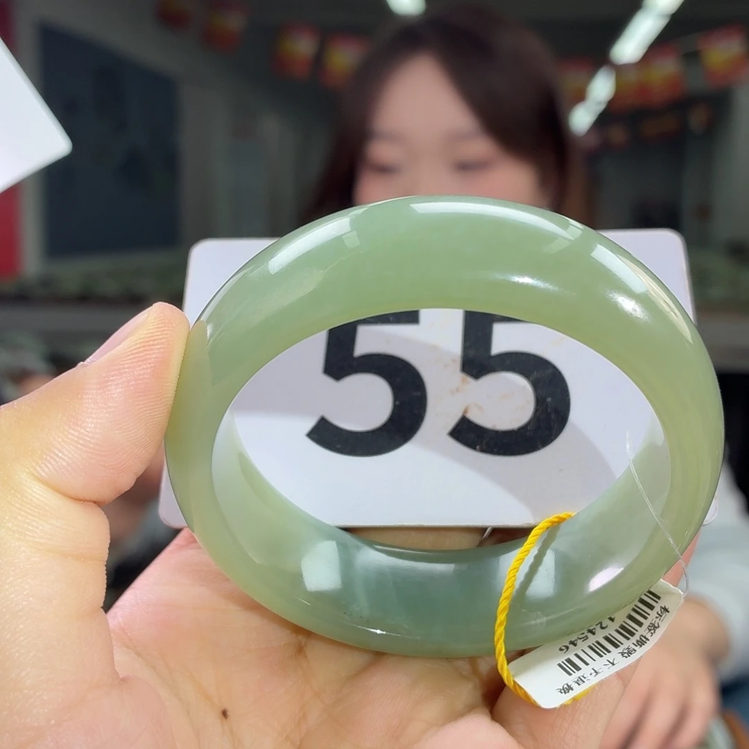 和田玉未镶嵌手镯纹