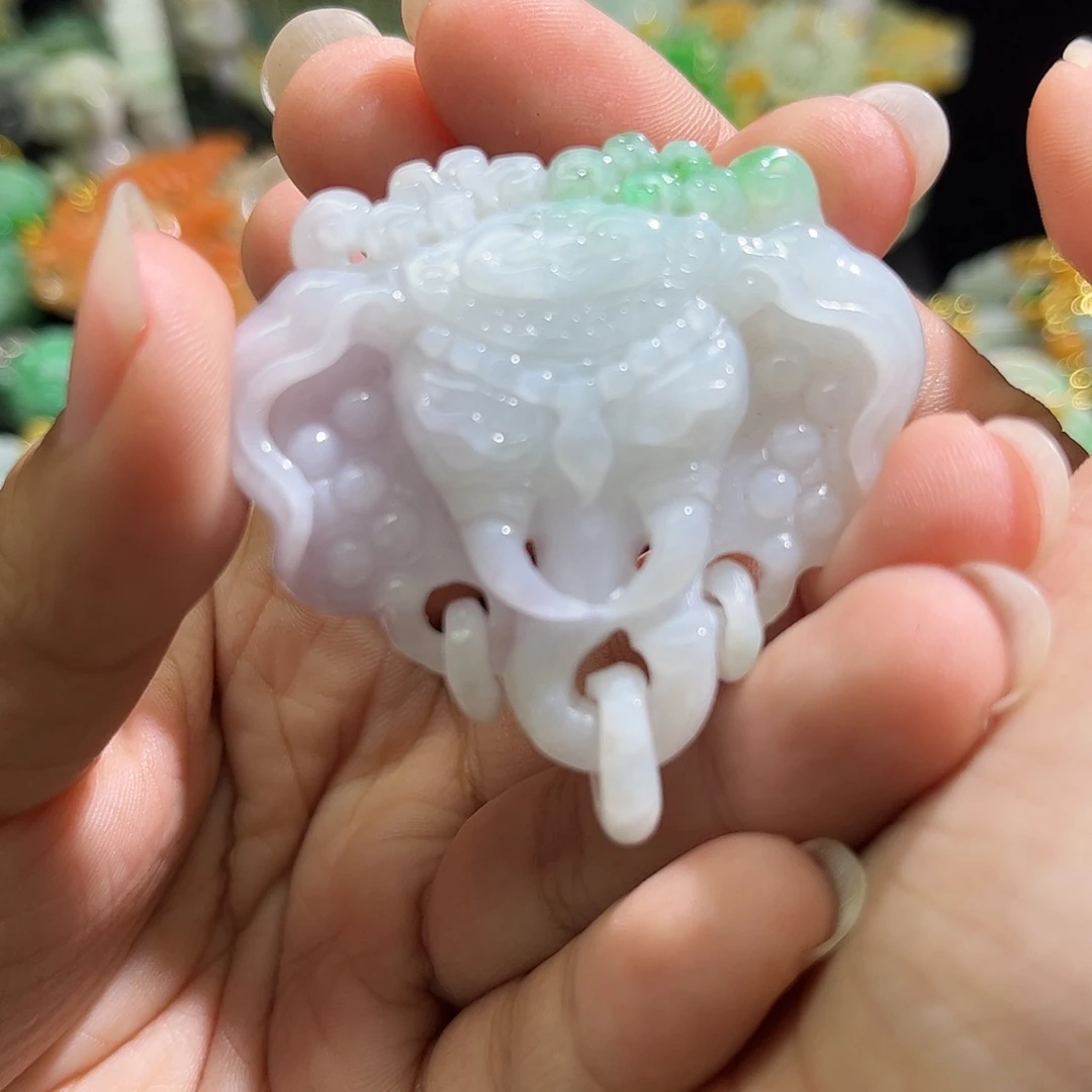 翡翠未镶嵌颈饰待编织