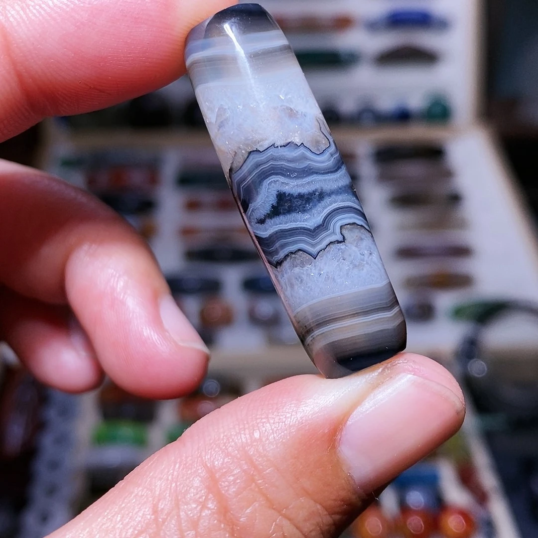 玛瑙吊坠未镶嵌…