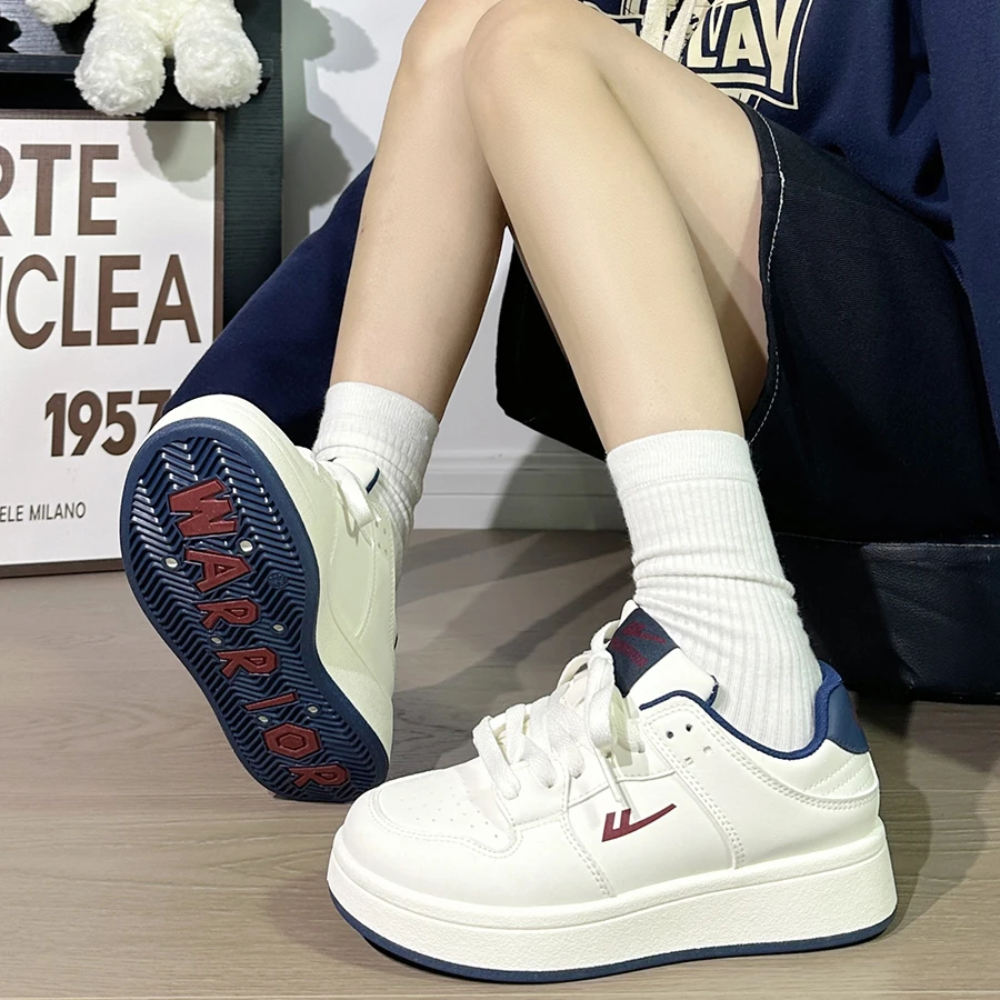 回力简约通勤板鞋女2025新款百搭休闲鞋厚底增高时尚复古小白鞋女