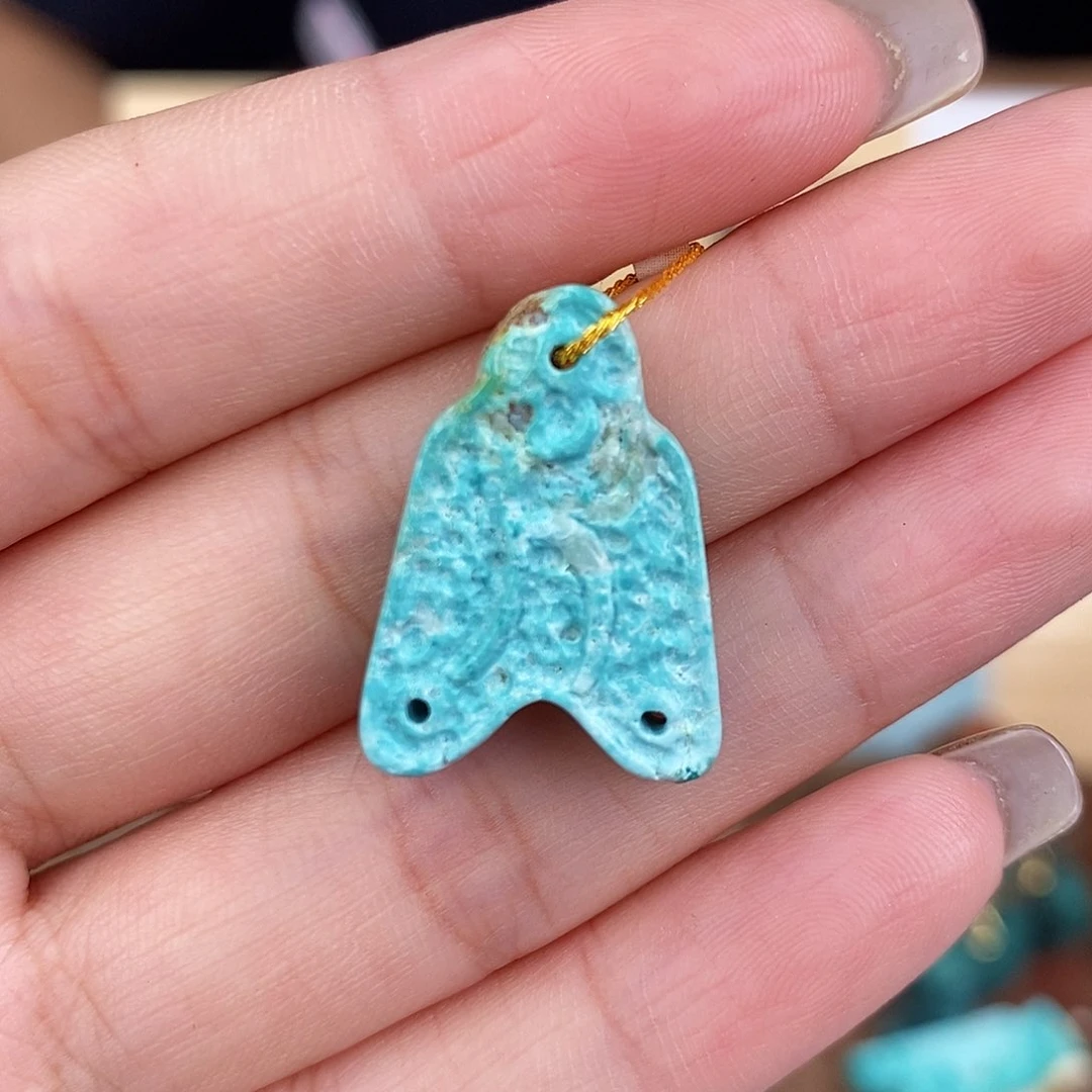 未镶嵌绿松石珠宝奇石