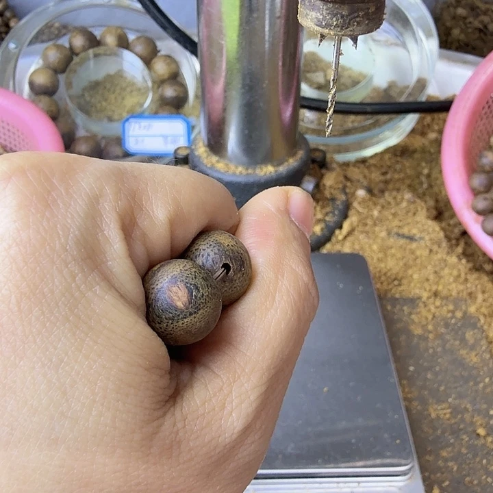 蠡***鲜沉香沉香碎屑沉香棋楠碎屑