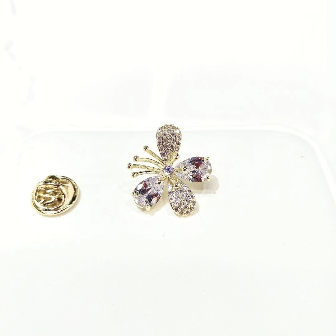 铜合金合成锆石胸针 MN635精致微镶花朵领针