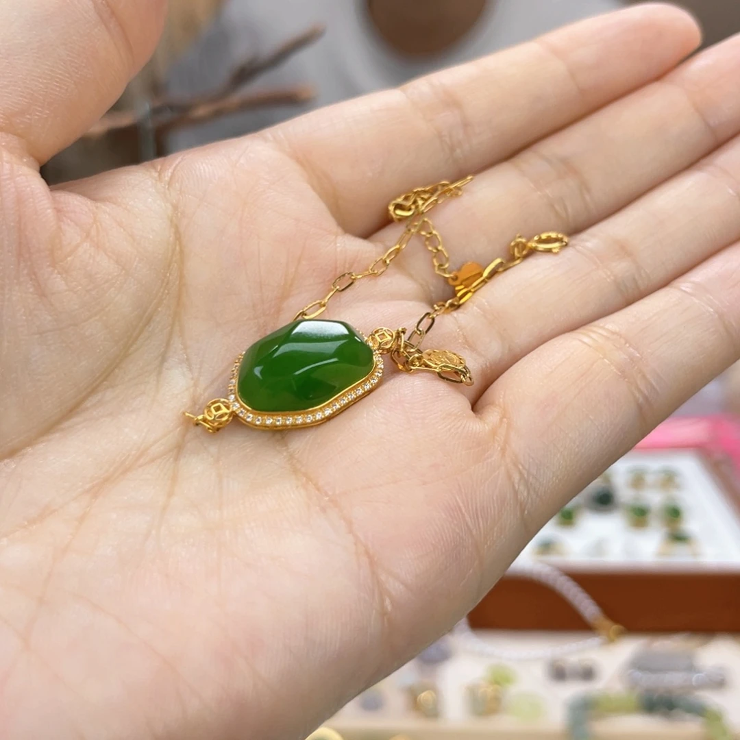 和田玉18K金镶嵌颈饰Y*o