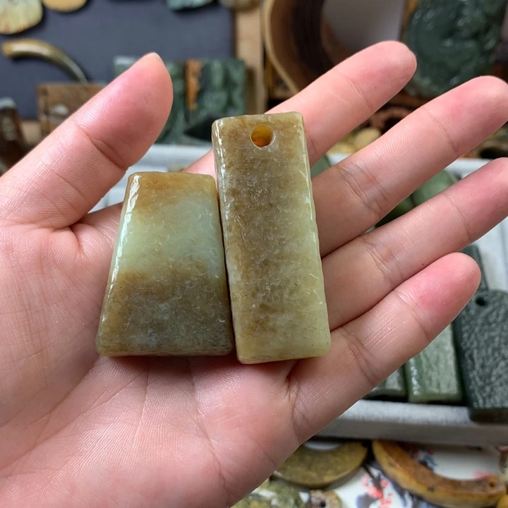 岫岩老玉（透闪石质玉）未镶嵌颈饰?****?
