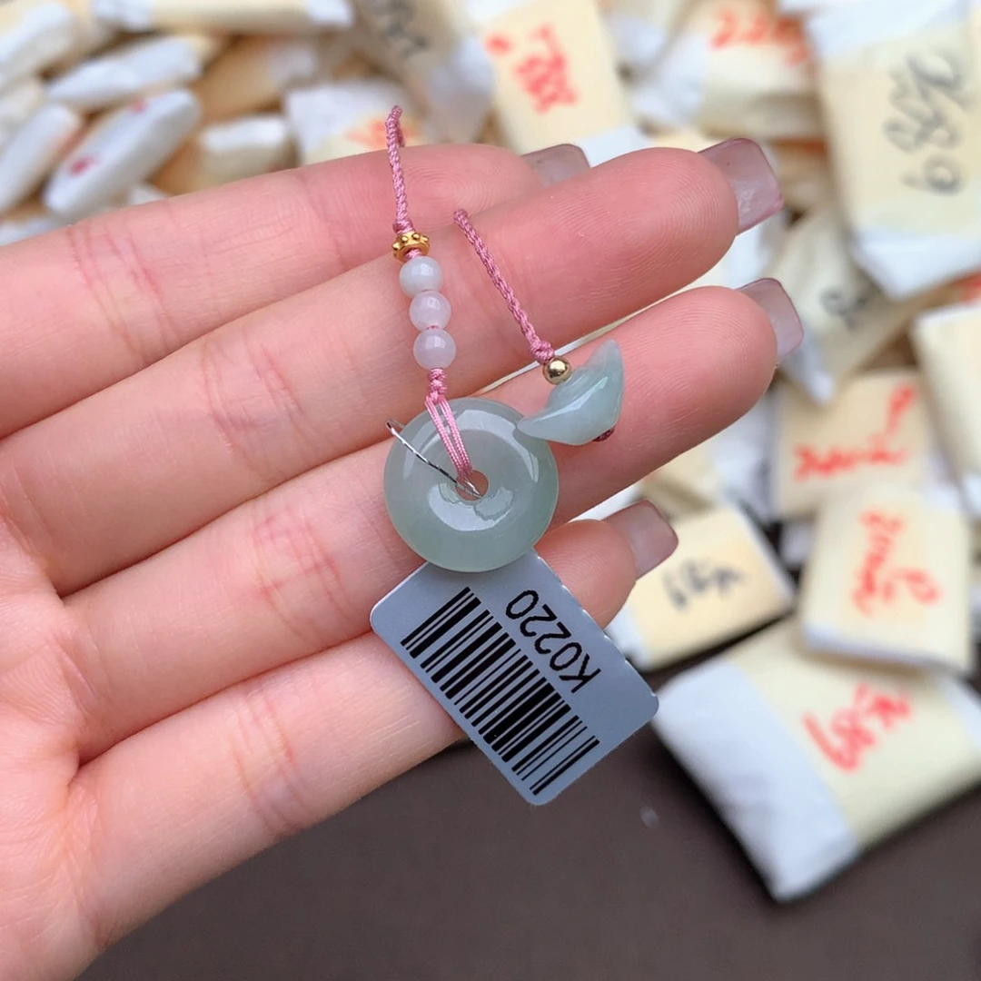 【闪购商品】翡翠挂件未镶嵌一