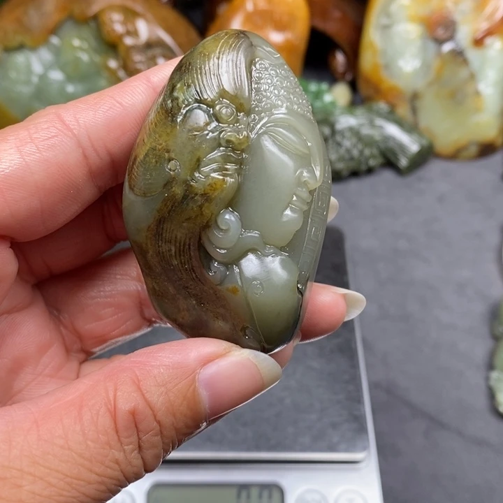 集***》和田玉未镶嵌把件