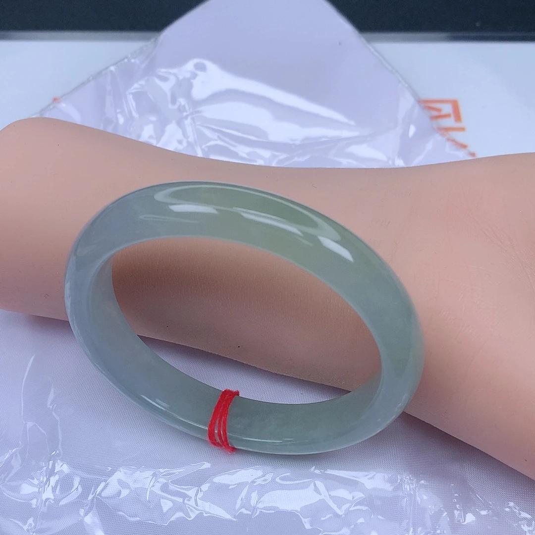 【闪购商品】未镶嵌手镯（贵妃镯）翡翠，56