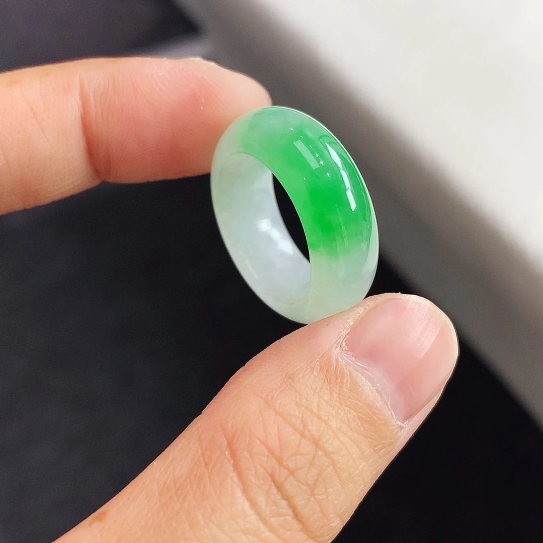 翡翠未镶嵌戒指12号