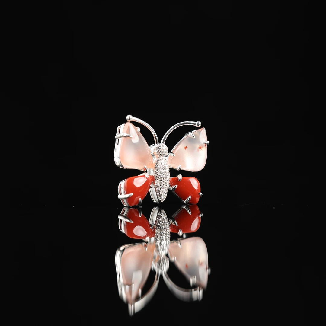 "灵冬"严选精品天然原矿冰底南红蝴蝶胸针（多样性发其一）
