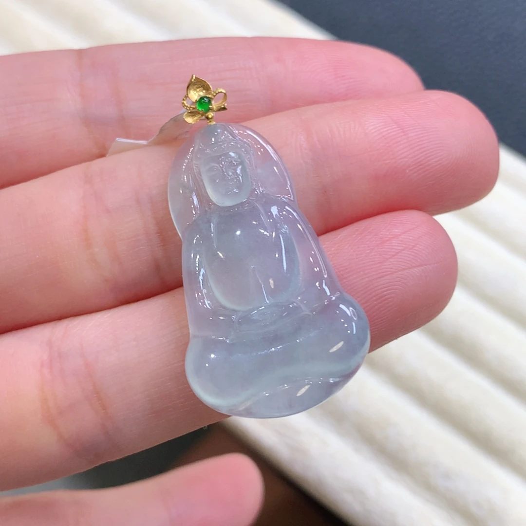 楚***儿翡翠18K金镶嵌颈饰