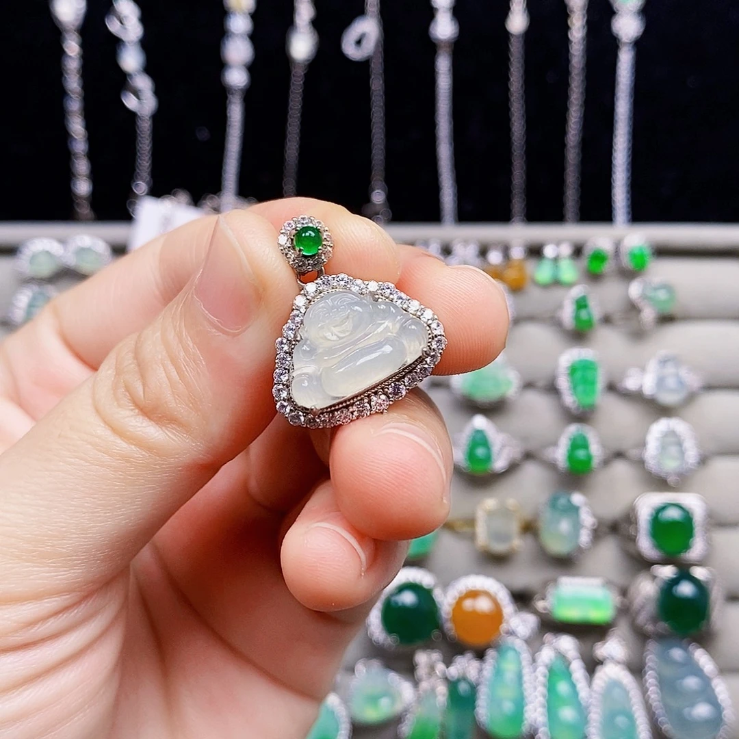 翡翠银S925镶嵌颈饰佛公