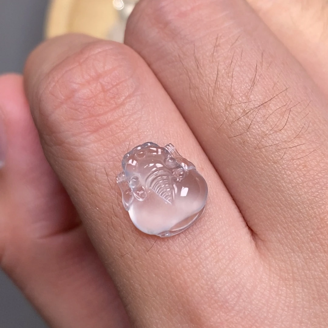 翡翠未镶嵌颈饰金蟾