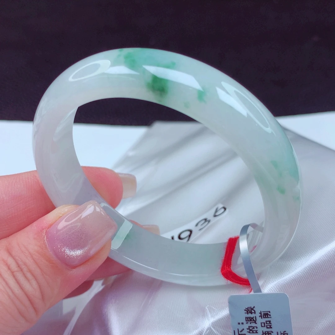 翡翠手镯未镶嵌手镯88