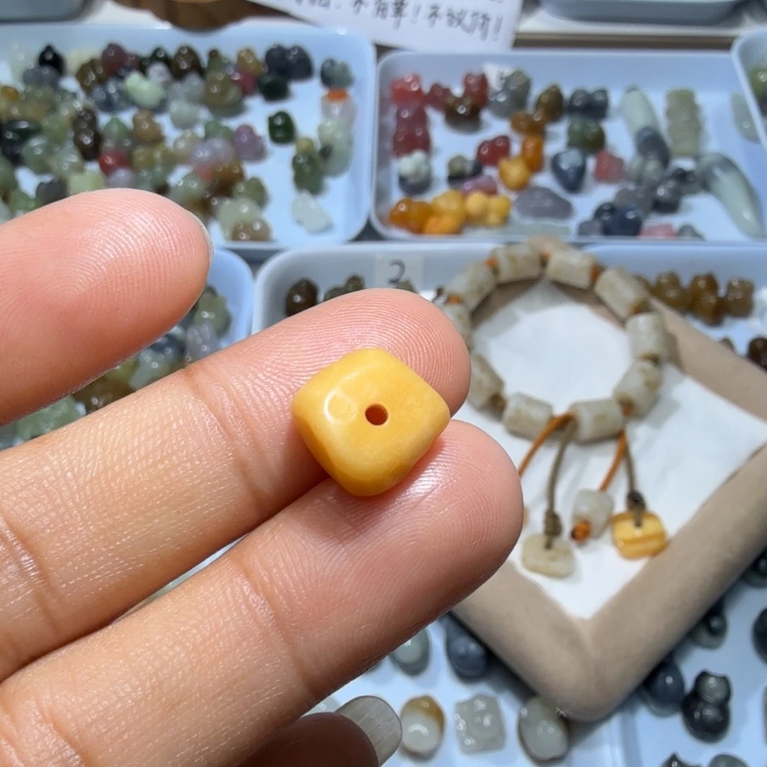 和田玉未镶嵌珠宝奇石