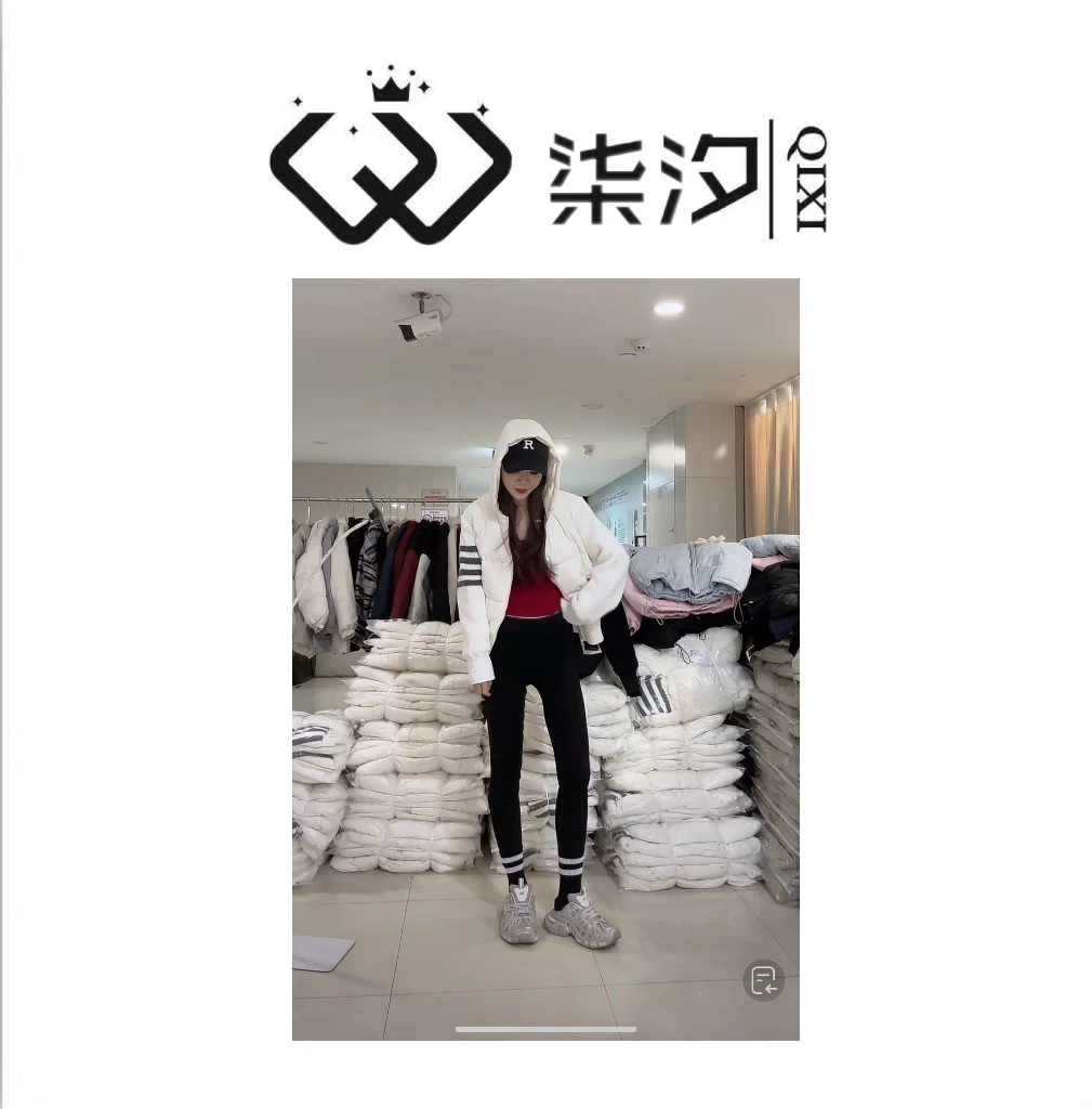 【柒汐】推荐四条杠高领针织拼接棉服9033A