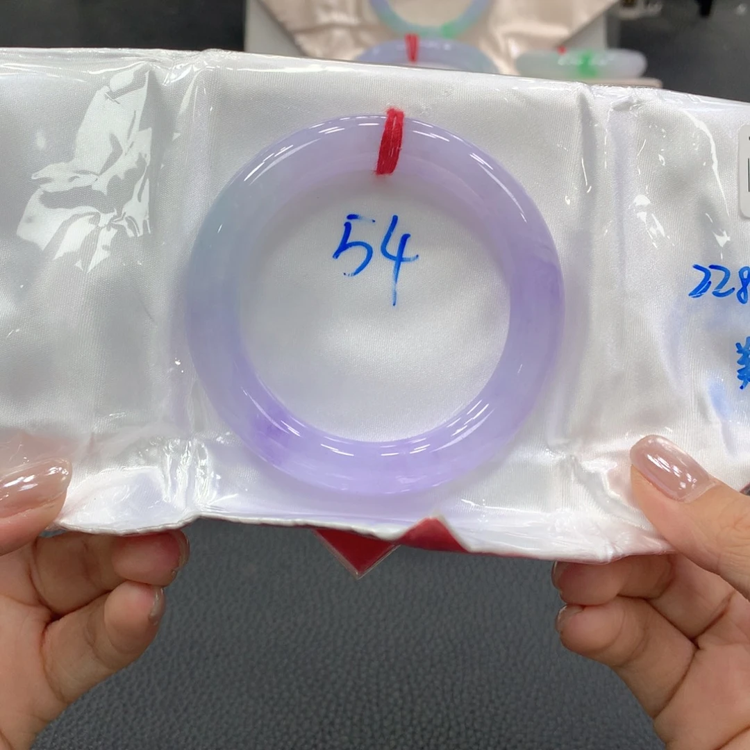 深***姐未镶嵌手镯翡翠翡翠