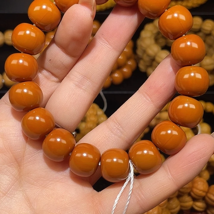 至***下猴头核桃手串猴头