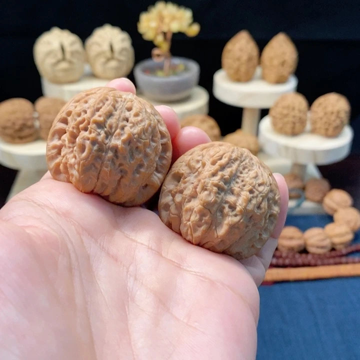 吊坠桃核血麒麟核桃38