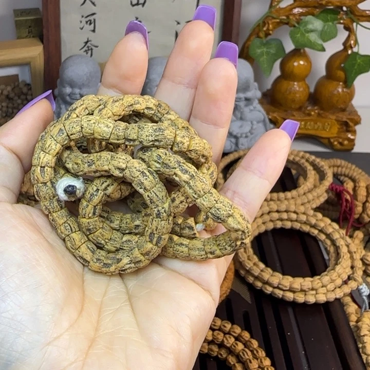 大叶紫檀（黑酸枝木类）