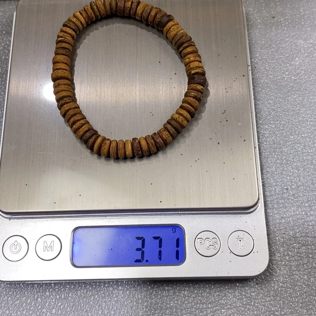 沉香沉香碎屑斯里兰卡红土算盘3.7克