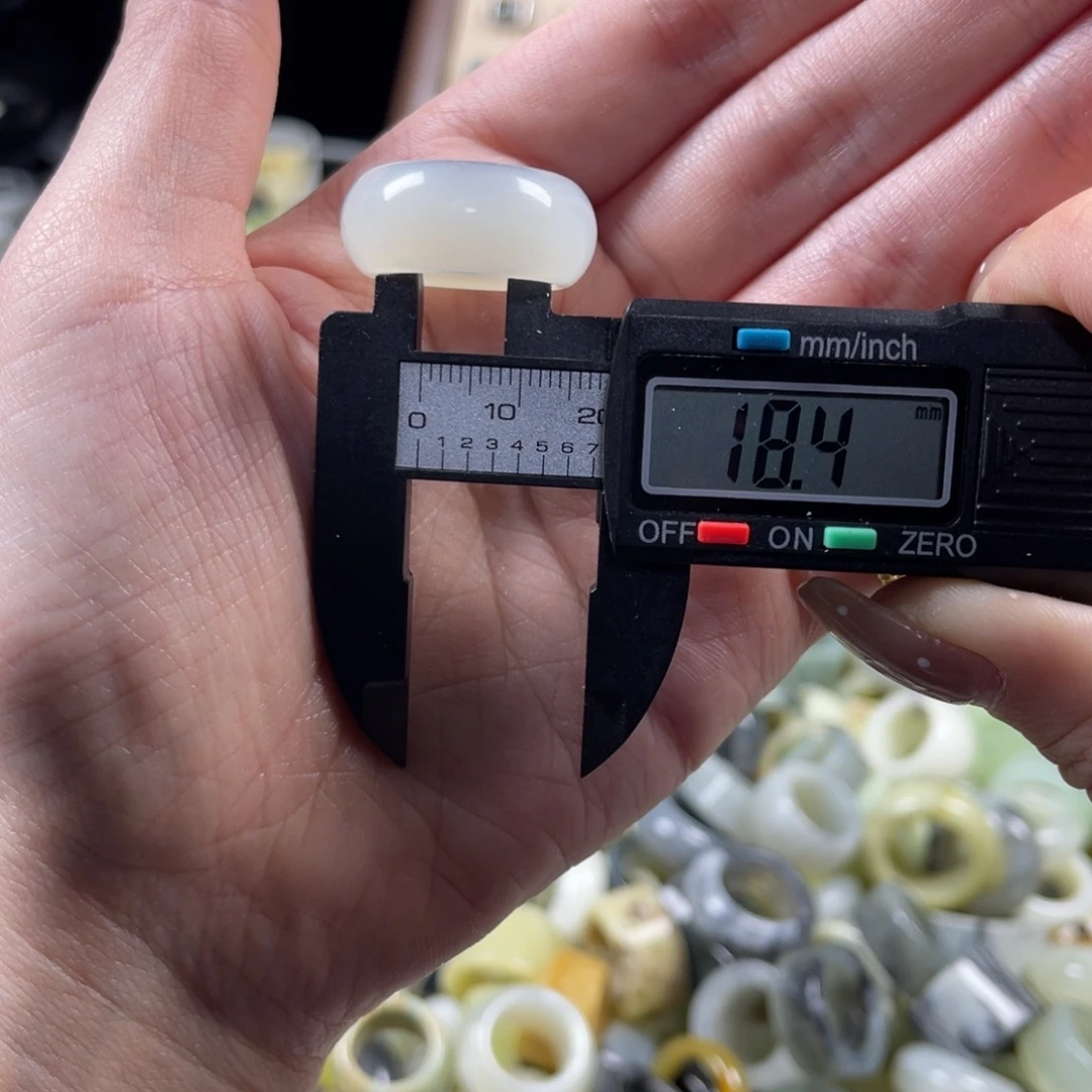 蛇纹石玉未镶嵌戒指