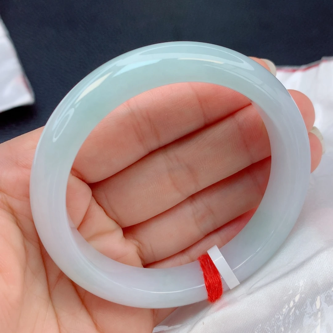 翡翠未镶嵌手镯56圈