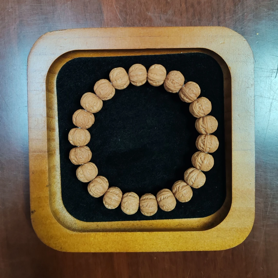 蓁馨出品-猴头雕刻原色京八棱手串