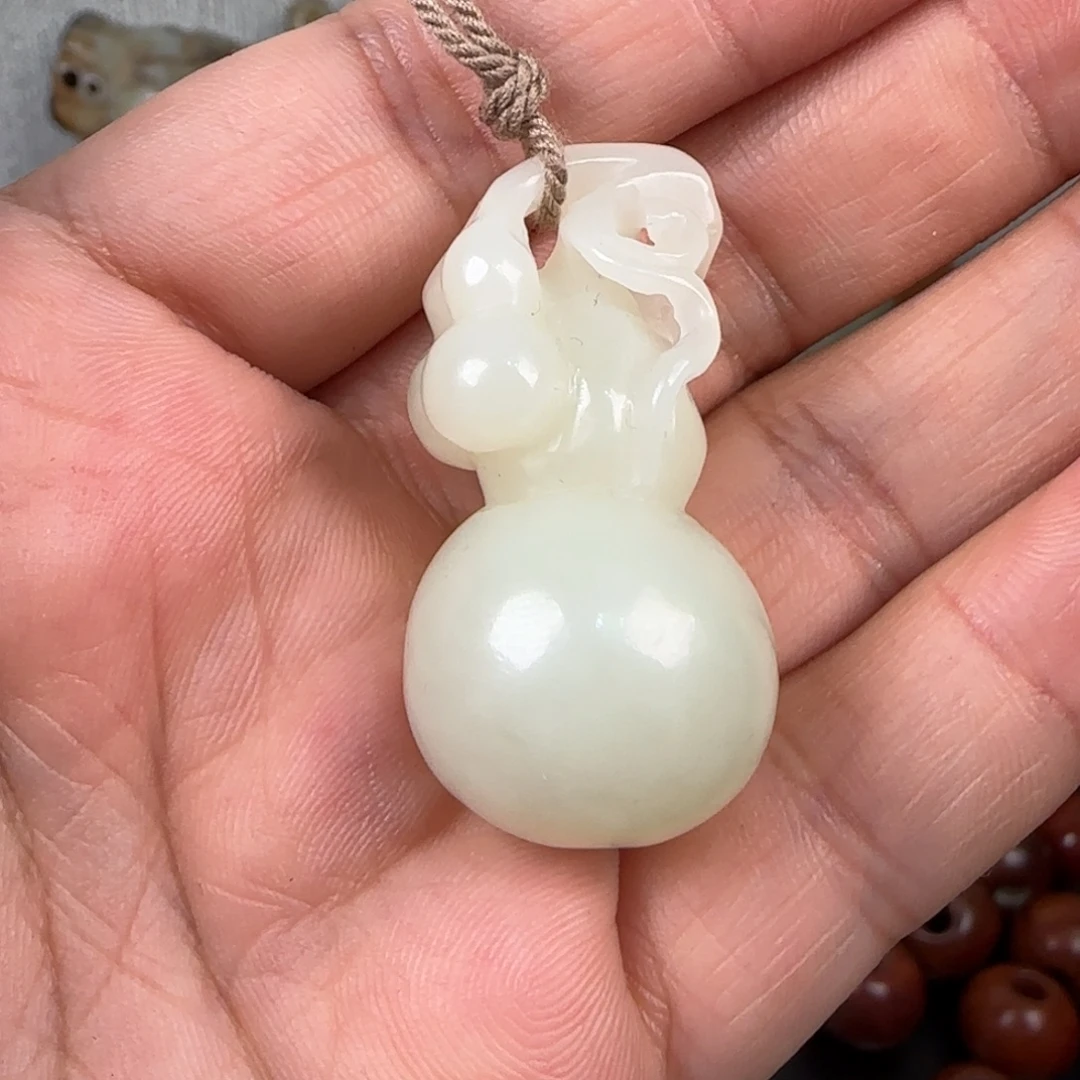 可***人非常精美的脖挂件