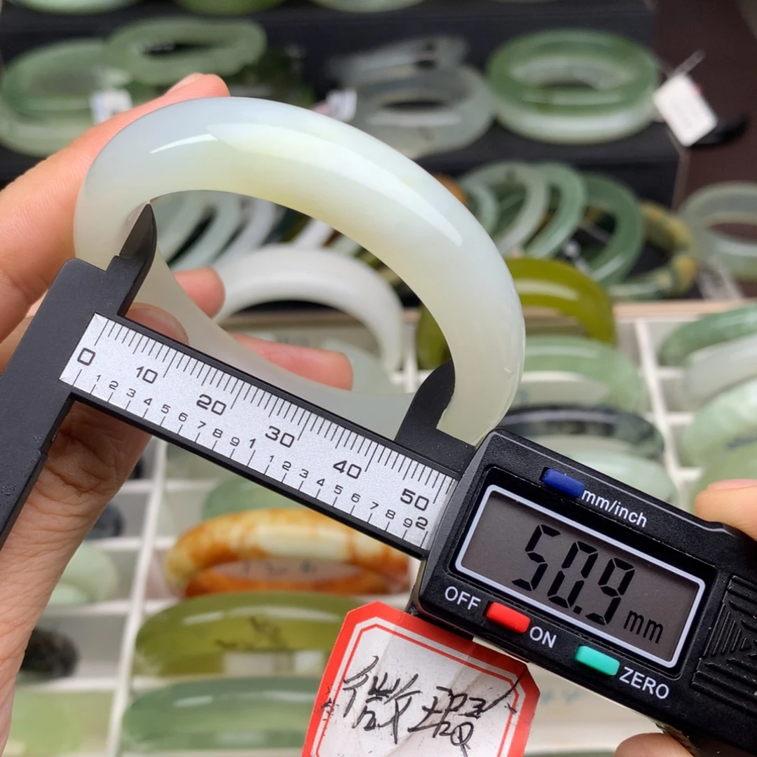 蛇纹石玉未镶嵌手镯744