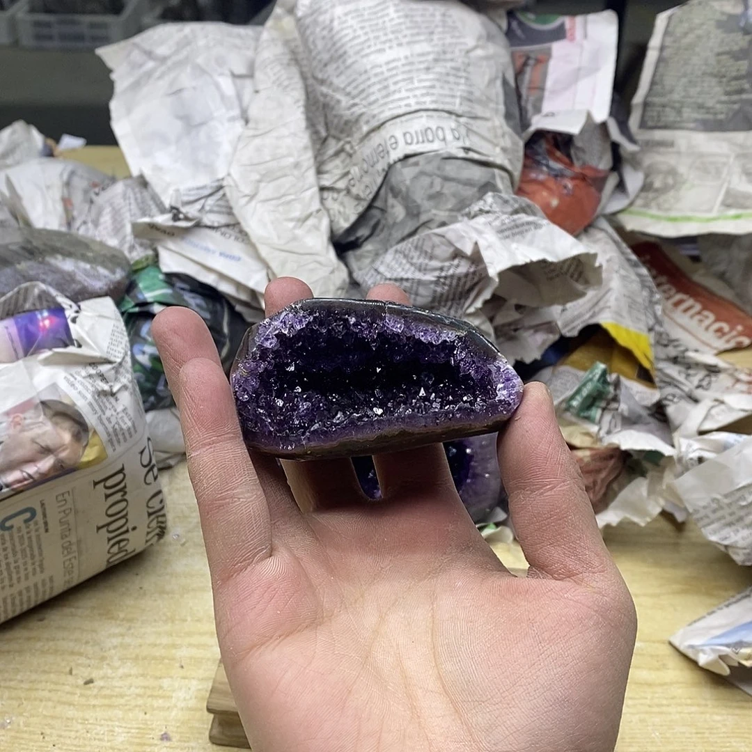 未镶嵌水晶大型摆件（非配饰）