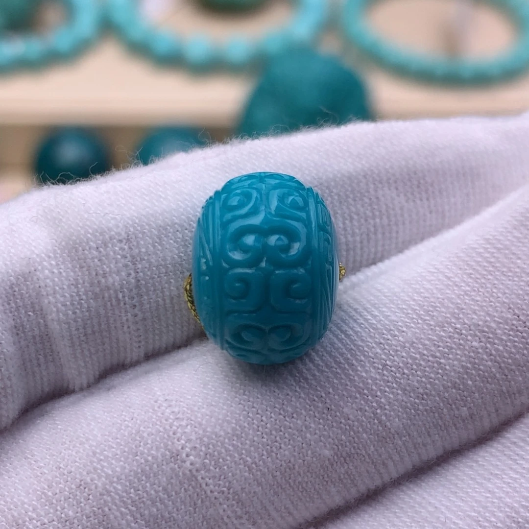 绿松石未镶嵌珠宝奇石