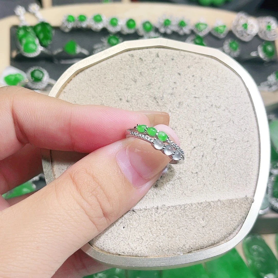 翡翠未镶嵌挂件裸石