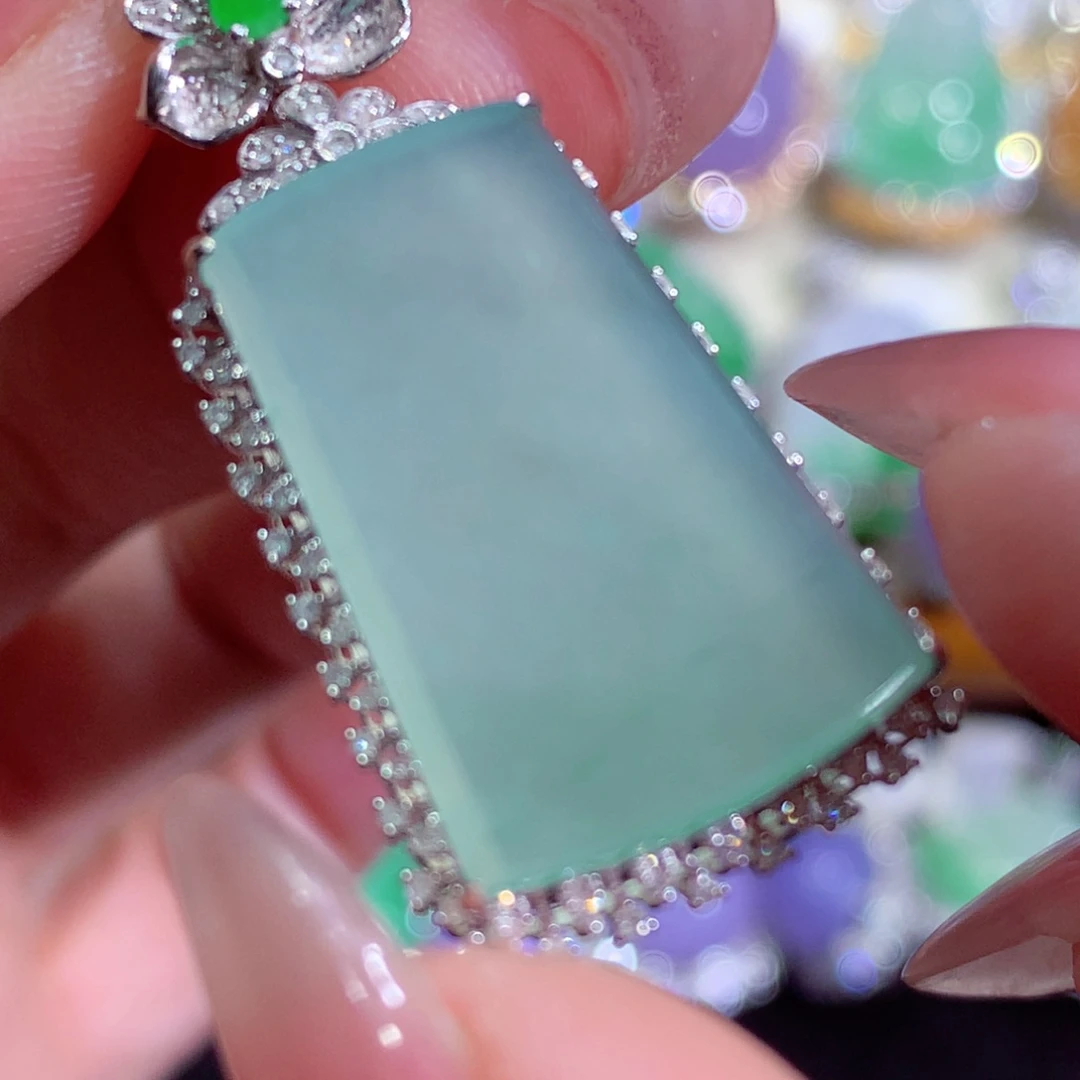 翡翠18K金镶嵌吊坠(不含链)