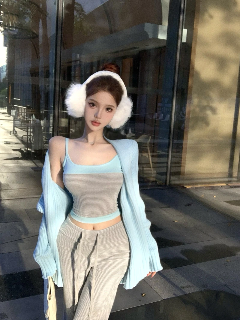 坑条针织长袖外套+内搭条纹撞色吊带背心+抽绳垂感微喇长裤套装