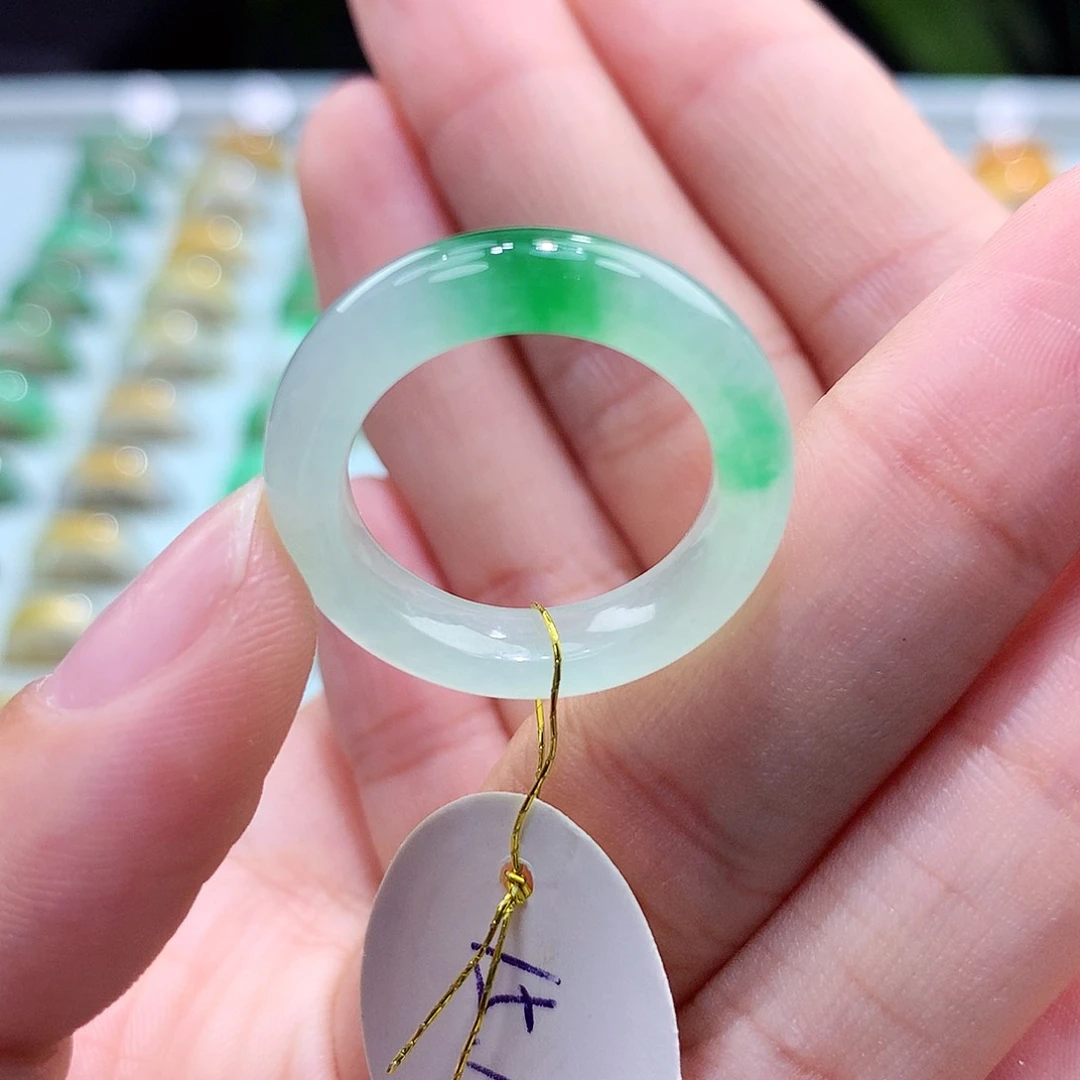 翡翠戒指未镶嵌毛**瘦15圈