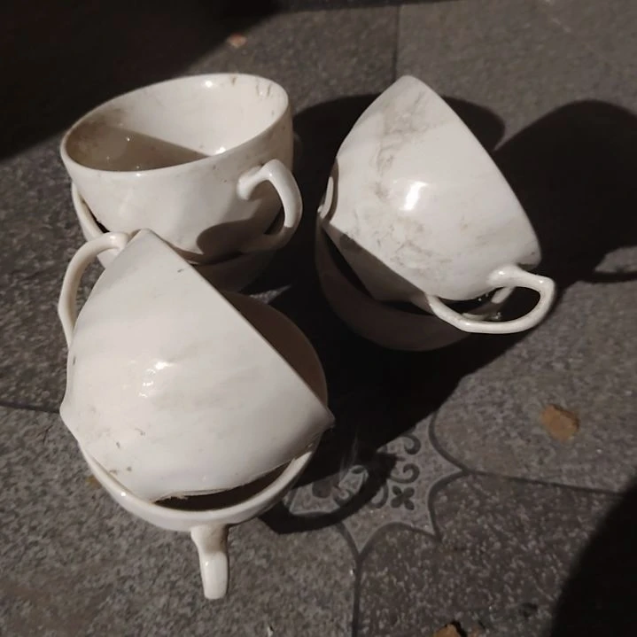 摆件陶瓷盘子碗啥都有