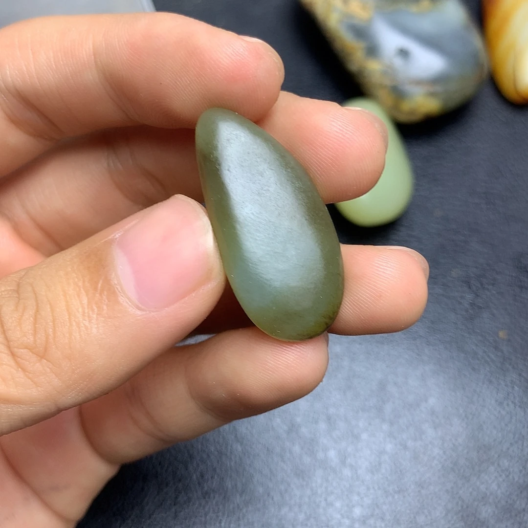 未镶嵌和田玉（糖玉）挂件