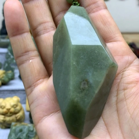 【闪购商品】透闪石质玉未镶嵌挂件