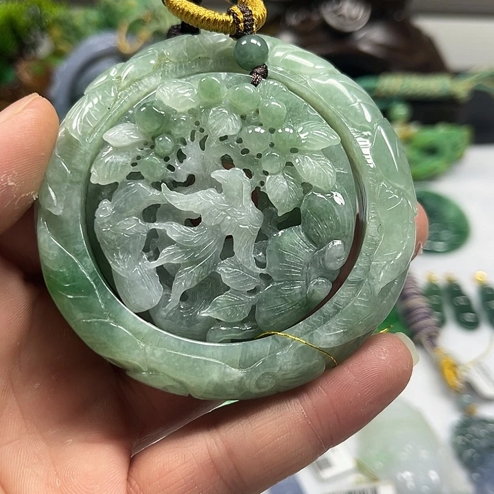 翡翠未镶嵌吊坠(不含链)