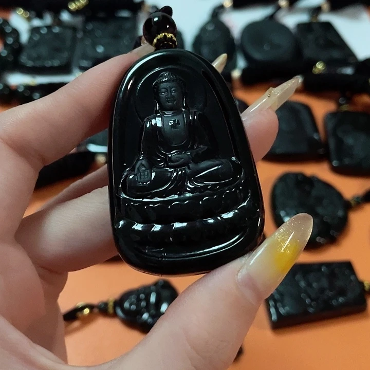 翡翠颈饰未镶嵌伽*