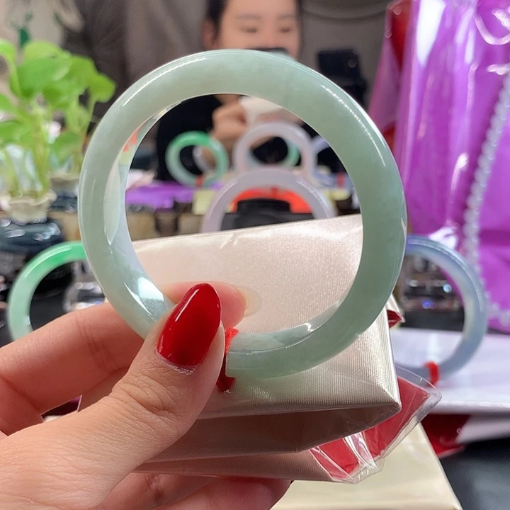 翡翠未镶嵌手镯56.5圈口