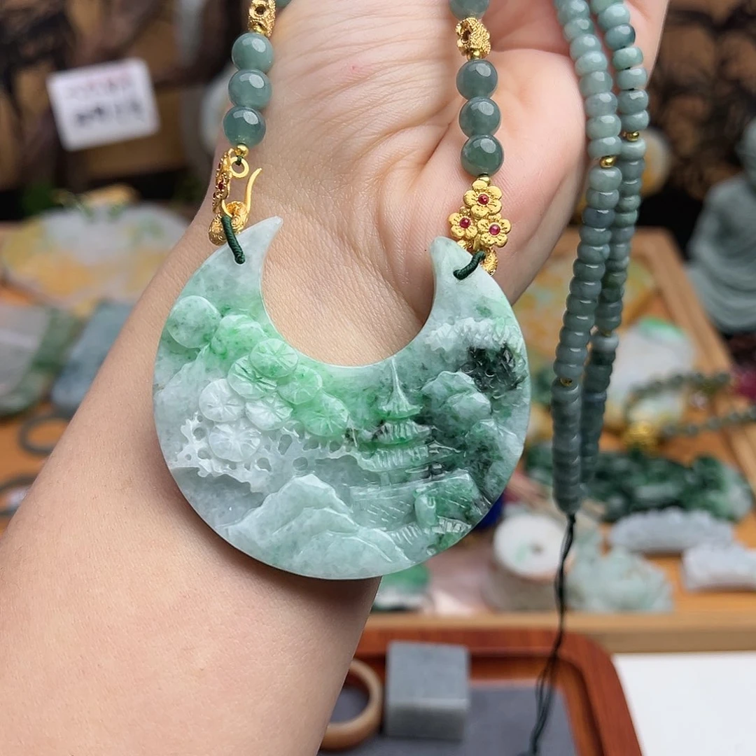 翡翠吊坠(赠链)未镶嵌吊坠29