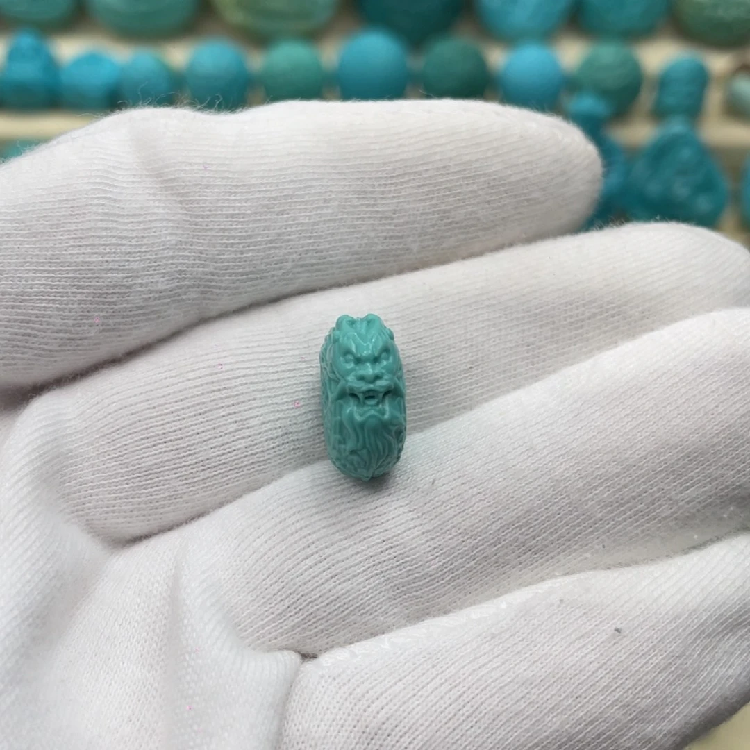 绿松石未镶嵌颈饰卡14.8-6.7