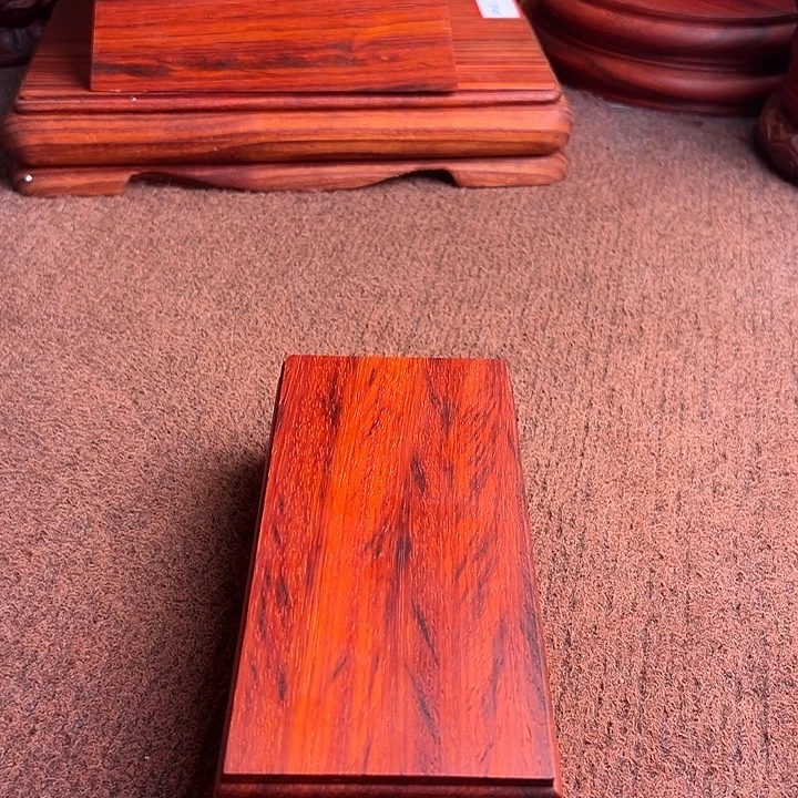 龙***哥非洲紫檀（红花梨）