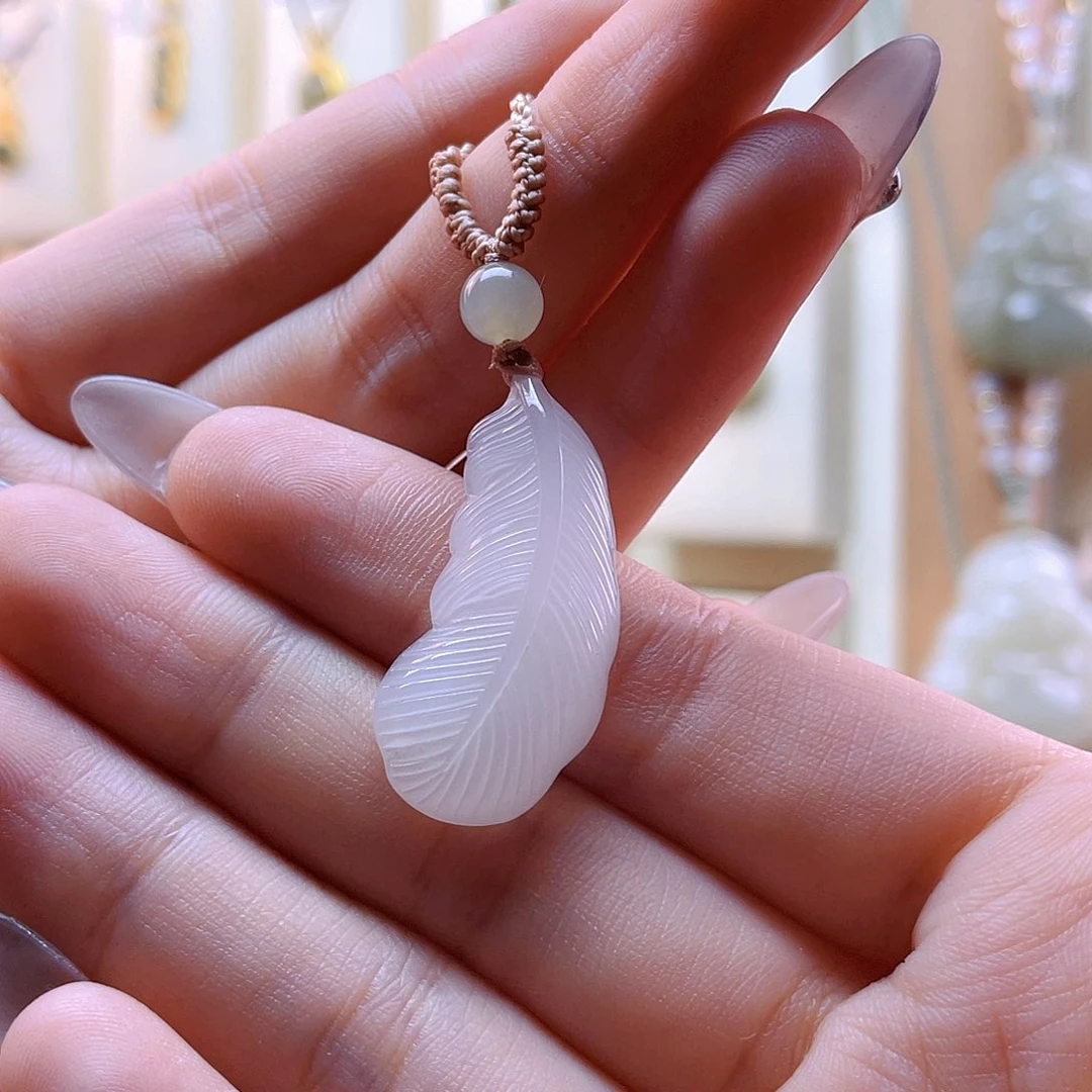 和田玉吊坠(赠链)未镶嵌粉***粉