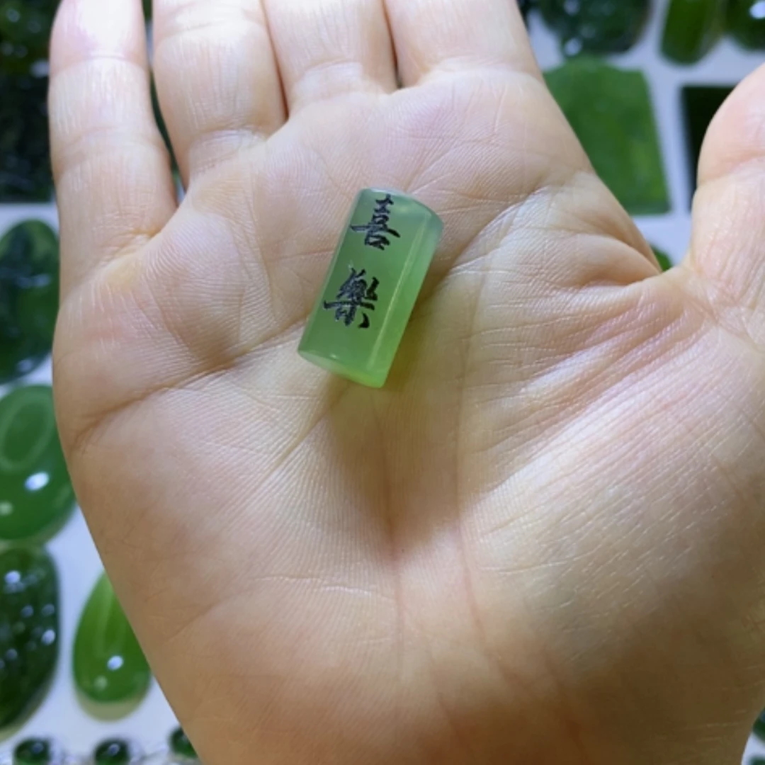 【闪购商品】蛇纹石玉颈饰未镶嵌