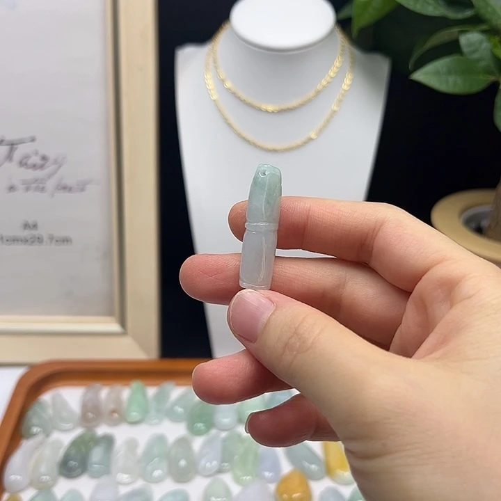 翡翠未镶嵌颈饰竹节吊坠 4 号